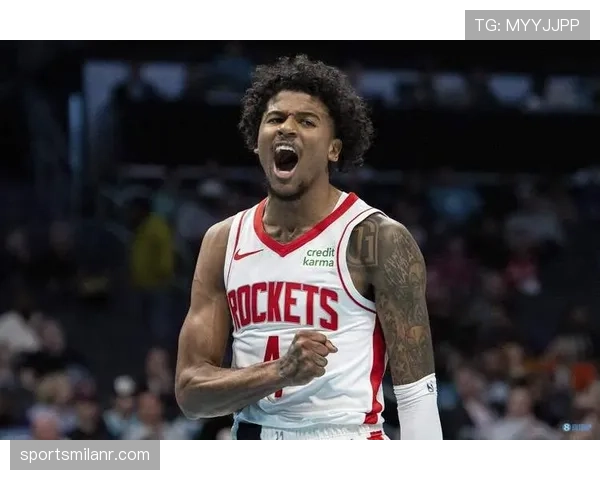 杰伦·格林靠挡拆突破拉开三分空位，较上季更均衡