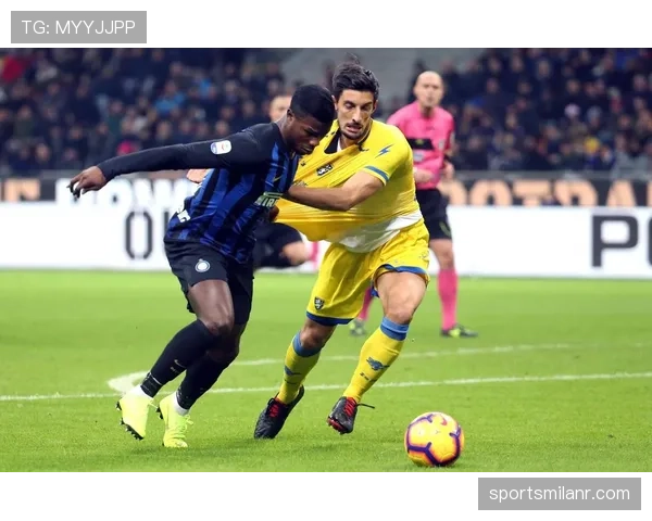 国际米兰三中卫体系下节奏变化能力不足，进攻组织受限